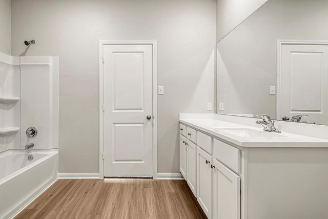 8210 Sunberry Shadow Drive, Houston, TX 77016