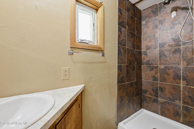 30120 N 1st ST, Athol, ID 83801