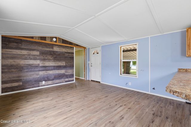 30120 N 1st ST, Athol, ID 83801