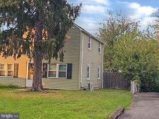 39 MAPLEWOOD AVE, Carneys Point, NJ 08069