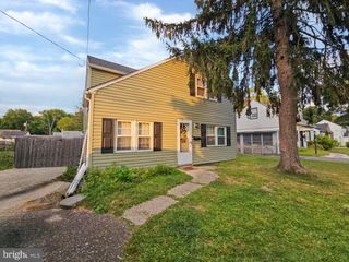 39 MAPLEWOOD AVE, Carneys Point, NJ 08069