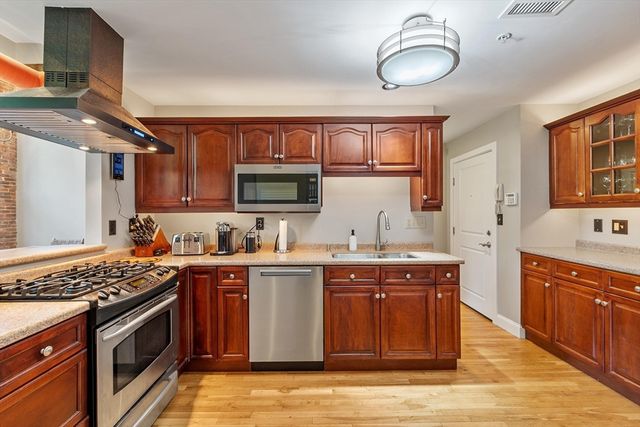 12 Brookside Rd 25, Westford, MA 01886