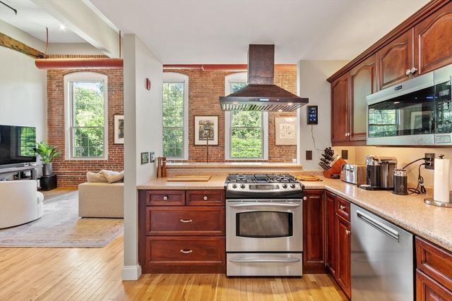12 Brookside Rd 25, Westford, MA 01886