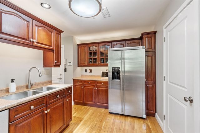 12 Brookside Rd 25, Westford, MA 01886