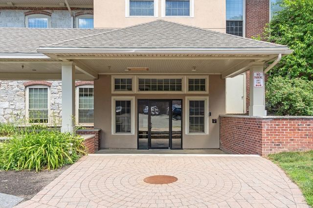 12 Brookside Rd 25, Westford, MA 01886