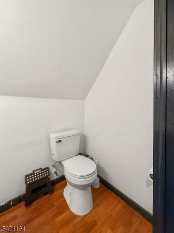 66 Washington Pl, East Rutherford Boro, NJ 07073