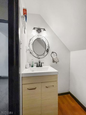 66 Washington Pl, East Rutherford Boro, NJ 07073