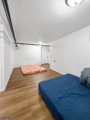 66 Washington Pl, East Rutherford Boro, NJ 07073