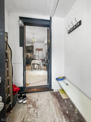 66 Washington Pl, East Rutherford Boro, NJ 07073