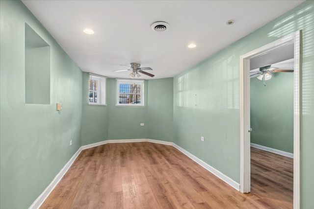 3923 W Polk Street, Chicago, IL 60624