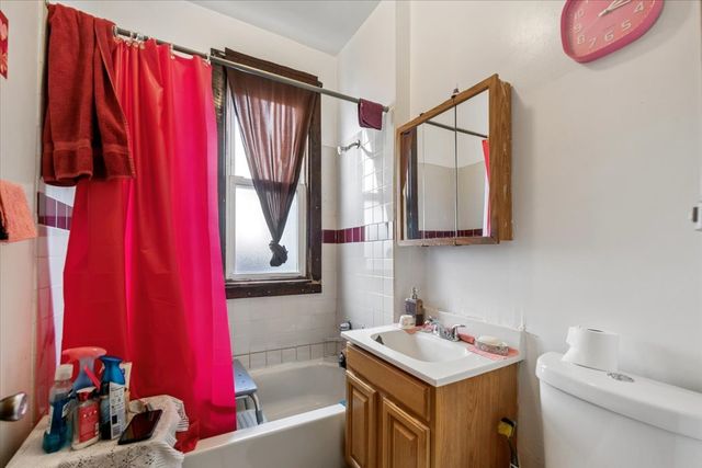 3923 W Polk Street, Chicago, IL 60624