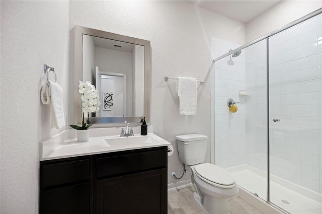 207 Canvasback Drive, Clute, TX 77531