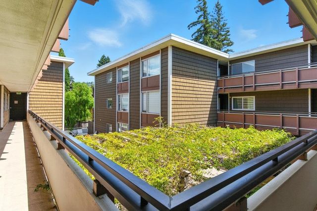 2601 College Ave 203, Berkeley, CA 94704