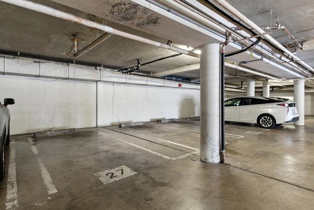 2601 College Ave 203, Berkeley, CA 94704