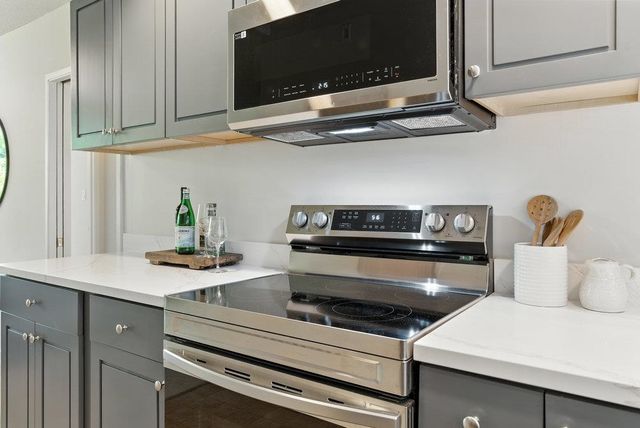 2601 College Ave 203, Berkeley, CA 94704