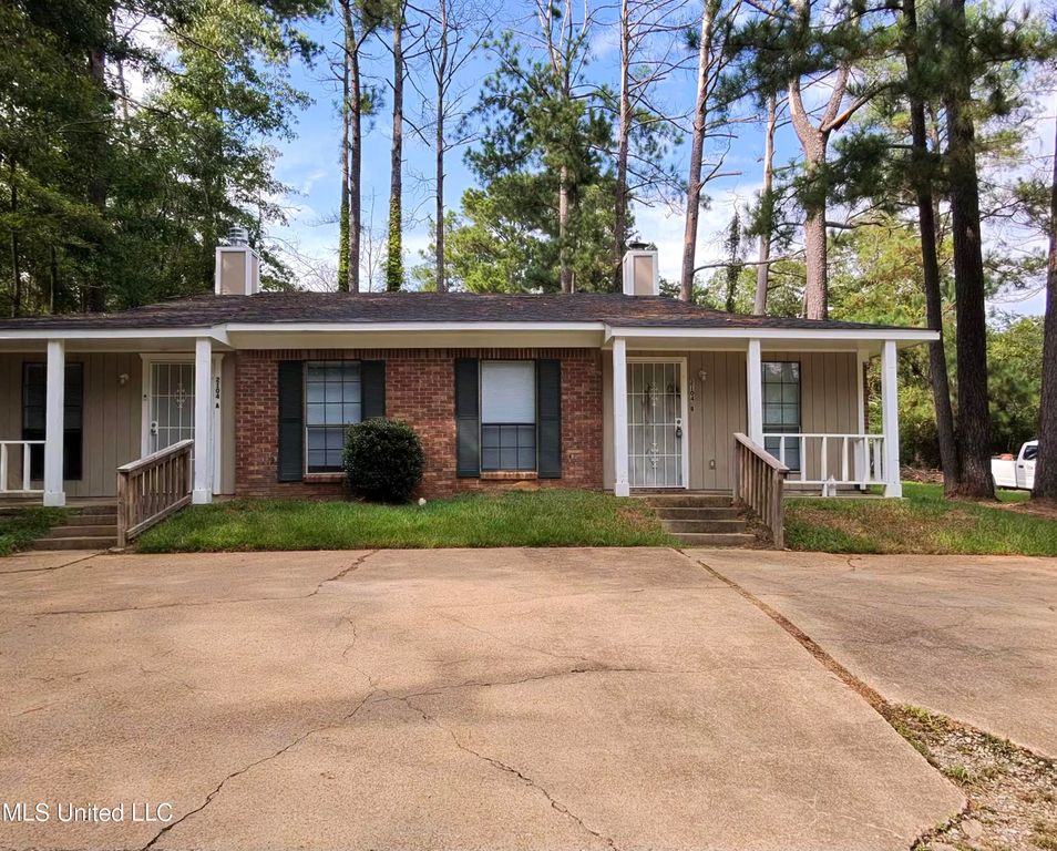 2104 Cooperwell Drive, Jackson, MS 39204