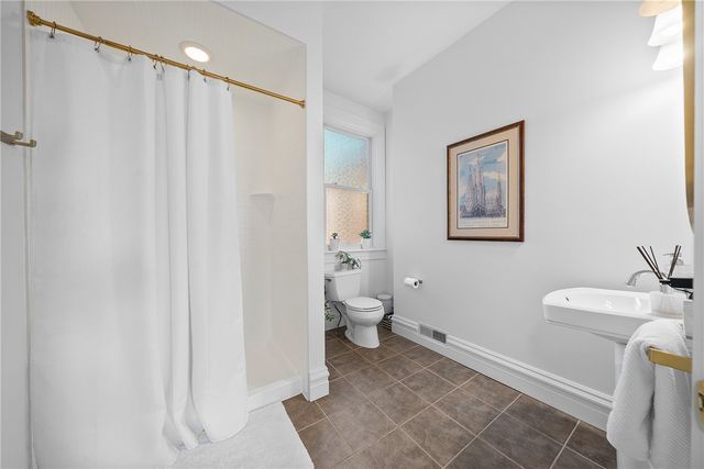 420 Tripoli St, East Allegheny, PA 15212