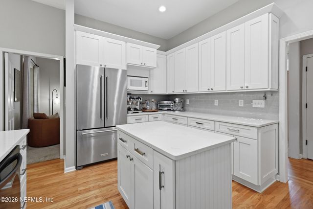 8688 ROLLING BROOK Lane, Jacksonville, FL 32256