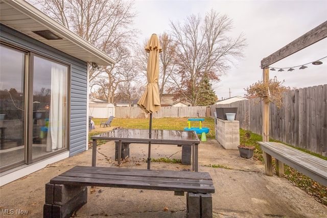 926 Sherwood Drive, Elyria, OH 44035