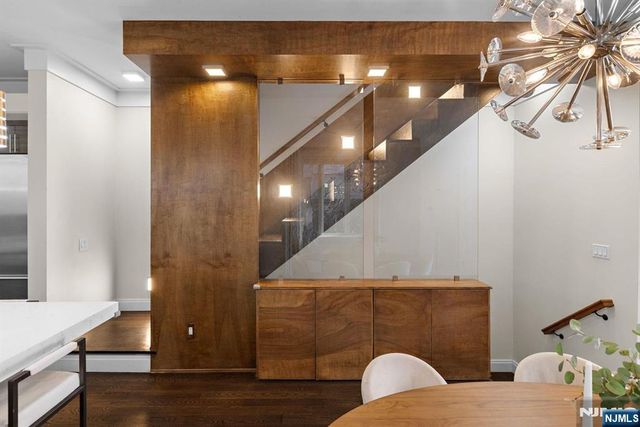 640 Undercliff Avenue, Edgewater, NJ 07020