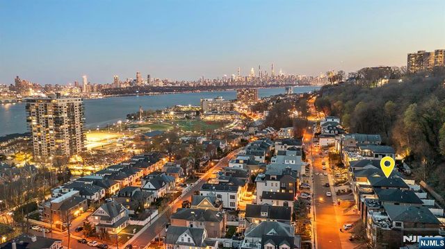 640 Undercliff Avenue, Edgewater, NJ 07020