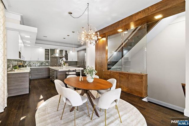 640 Undercliff Avenue, Edgewater, NJ 07020