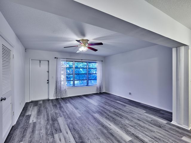 2638 Gately Drive E 106, West Palm Beach, FL 33415