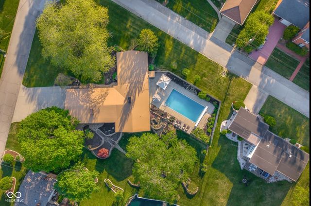 309 Flatrock Drive, Columbus, IN 47201