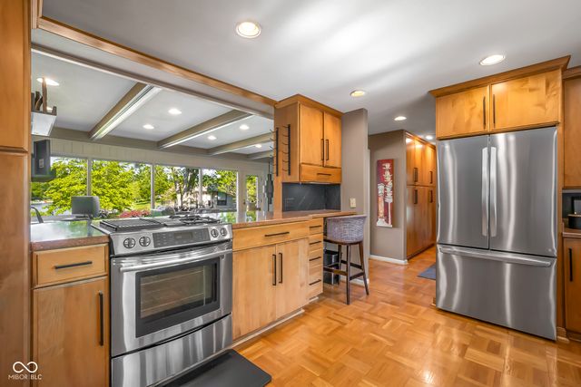 309 Flatrock Drive, Columbus, IN 47201