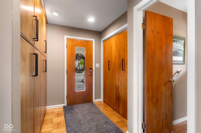 309 Flatrock Drive, Columbus, IN 47201