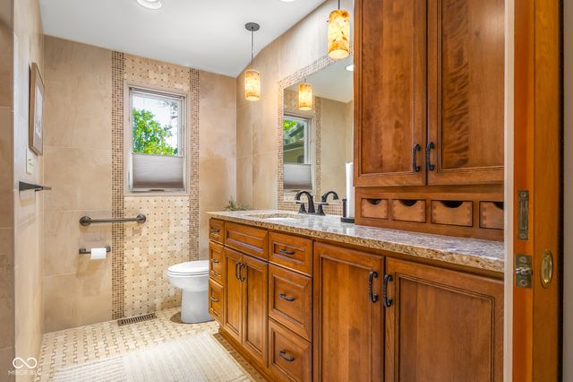 309 Flatrock Drive, Columbus, IN 47201