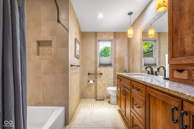 309 Flatrock Drive, Columbus, IN 47201