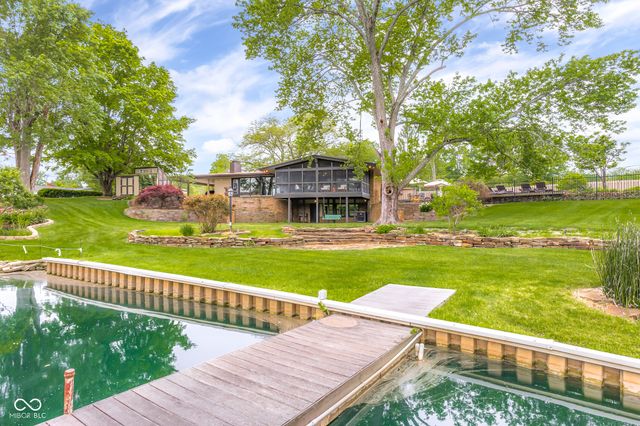 309 Flatrock Drive, Columbus, IN 47201
