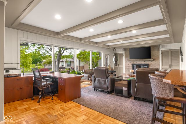 309 Flatrock Drive, Columbus, IN 47201