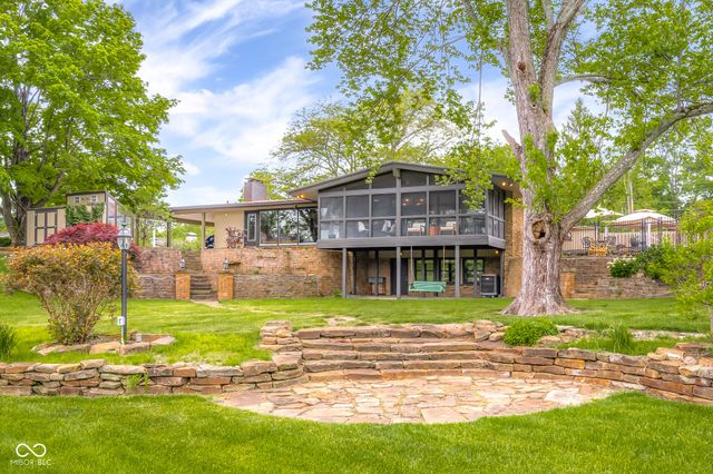 309 Flatrock Drive, Columbus, IN 47201