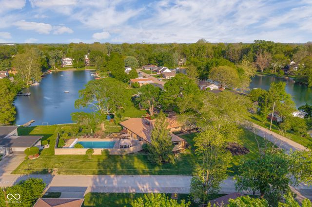 309 Flatrock Drive, Columbus, IN 47201