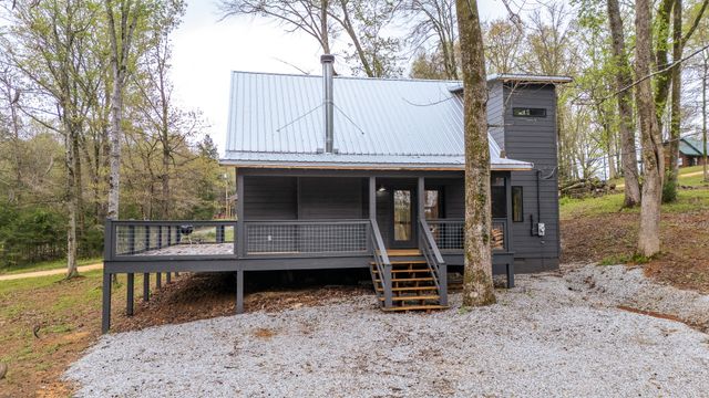 55 Kiki Cove, Clifton, TN 38425