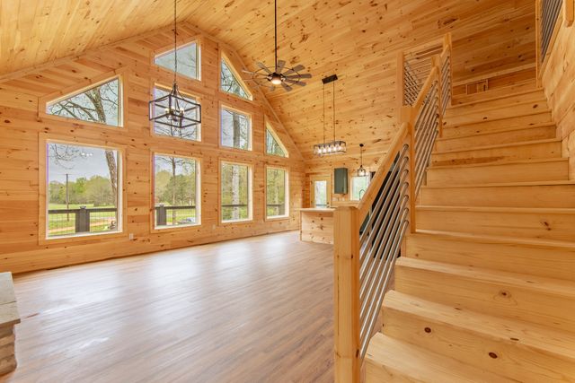 55 Kiki Cove, Clifton, TN 38425