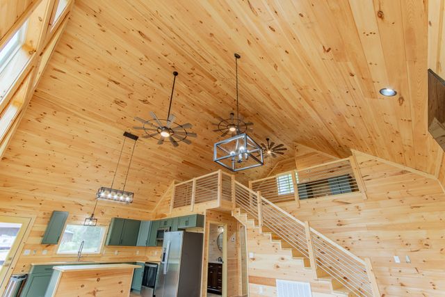 55 Kiki Cove, Clifton, TN 38425