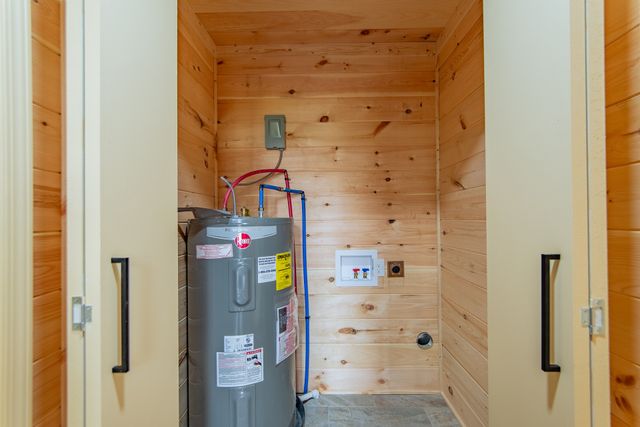 55 Kiki Cove, Clifton, TN 38425