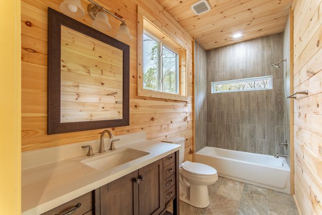 55 Kiki Cove, Clifton, TN 38425