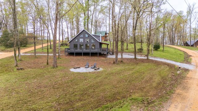 55 Kiki Cove, Clifton, TN 38425