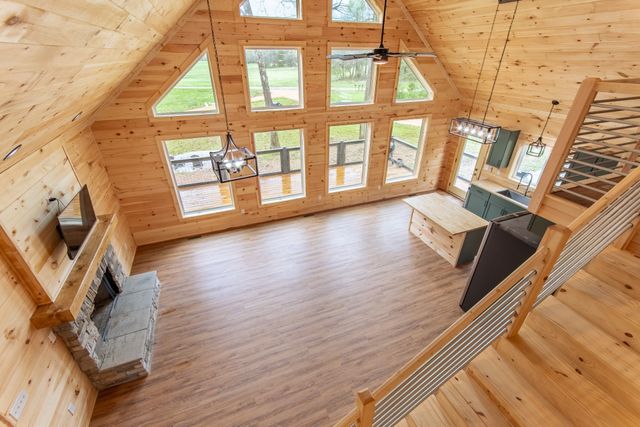 55 Kiki Cove, Clifton, TN 38425