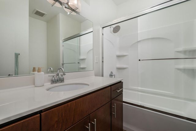 796 Carbon Ct, West Sacramento, CA 95691