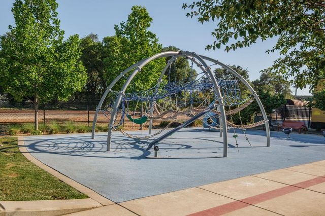 796 Carbon Ct, West Sacramento, CA 95691