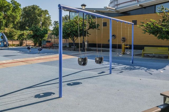 796 Carbon Ct, West Sacramento, CA 95691