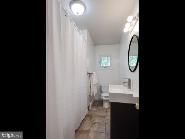 1200 TYLER AVE, Phoenixville, PA 19460