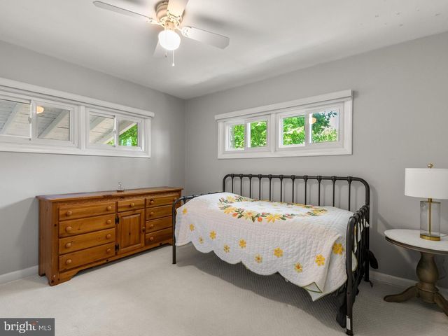 1200 TYLER AVE, Phoenixville, PA 19460