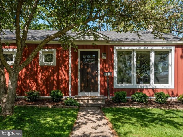 1200 TYLER AVE, Phoenixville, PA 19460