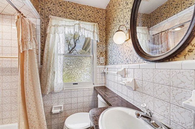 24924 Princeton Street, Dearborn, MI 48124